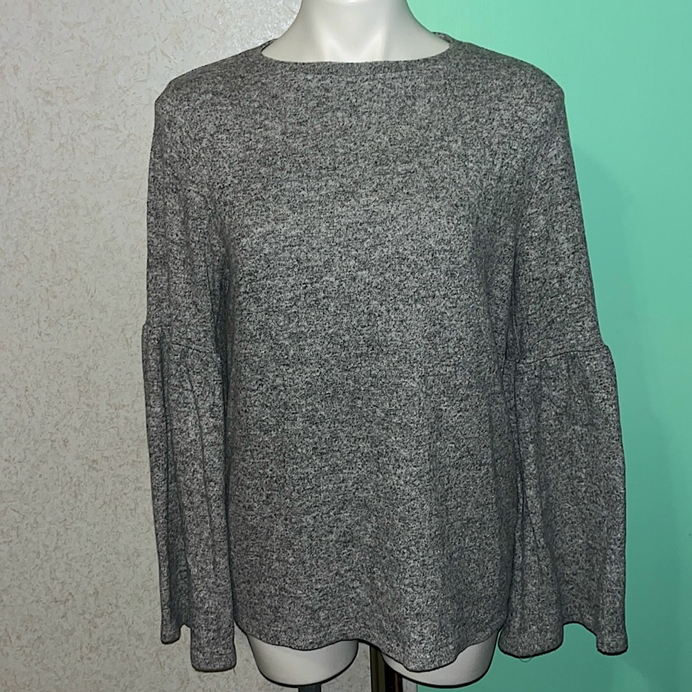 gray ruffle wide sleeve zara sweater